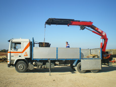 Gr&uacute;a autocargante