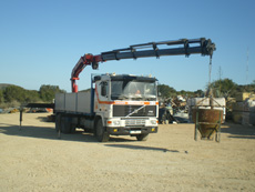 Gr&uacute;a autocargante