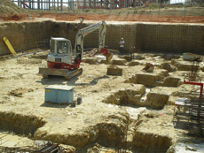 Mini-Excavadora y Retro